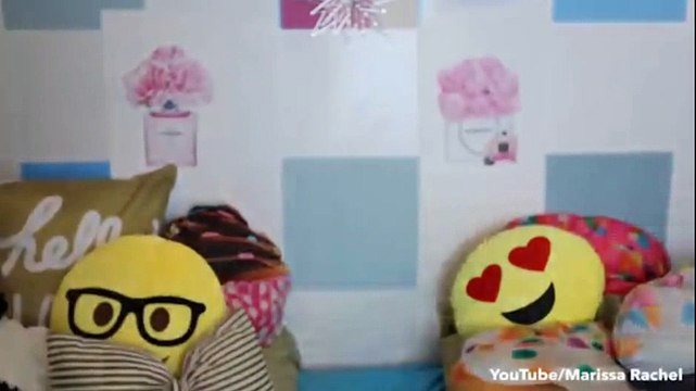 MULHER FILMA SEU QUARTO VAZIO E IMAGENS ASSUSTADORAS MOSTRAM A MÃO DE UM BEBÊ DESAPARECENDO DEBAIXO DE SUA CAMA
