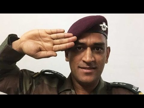 MS Dhoni completes first para jump from 1250 feet from IAF aircraft