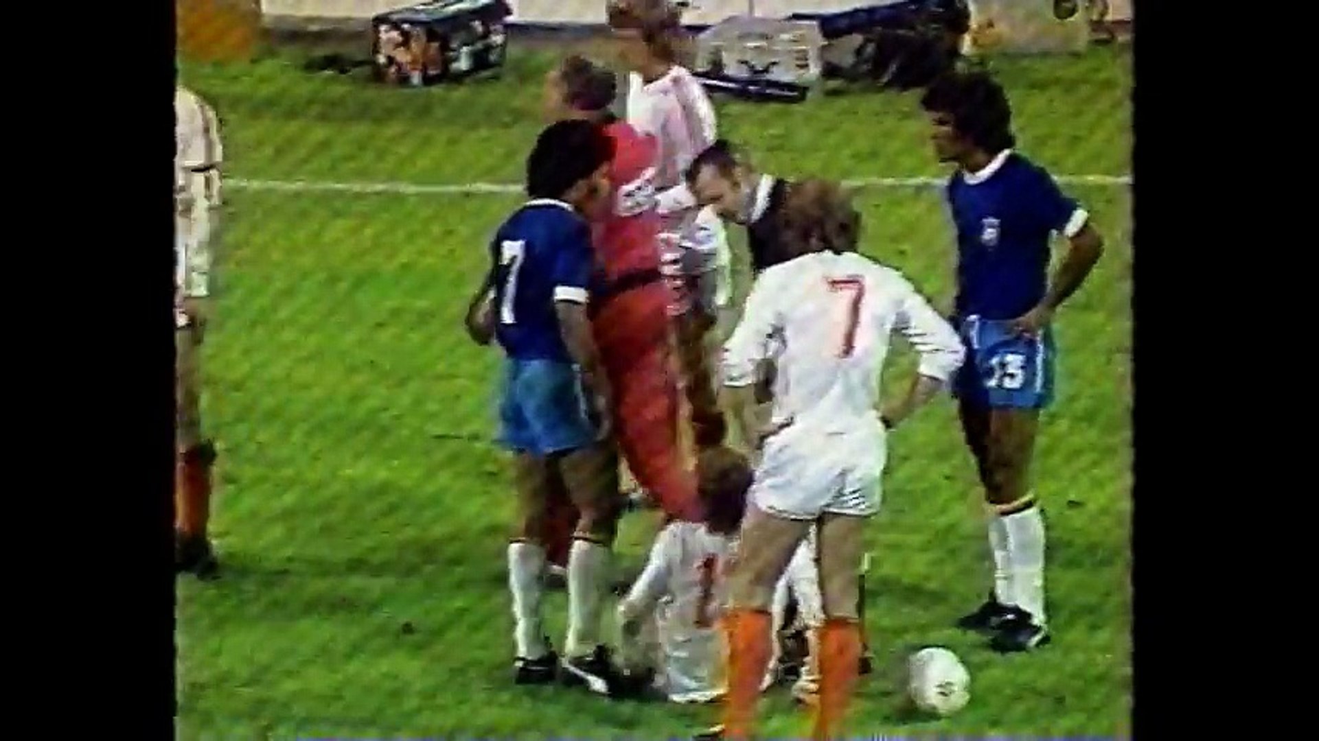 フライング ダッチマン オランダvsブラジル 74w杯 ヨハン クライフ Part 2 2 Video Dailymotion