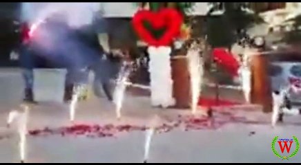 Evlilik Teklifinin Bokunu Çıkarmak