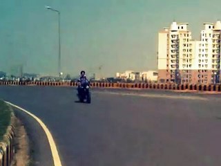 Bike stunt with pulsar 200   greater noida(360p)
