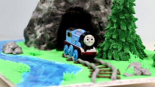 CHOO CHOO... Thomas the TRAIN CAKE!!-6c9tohcVM