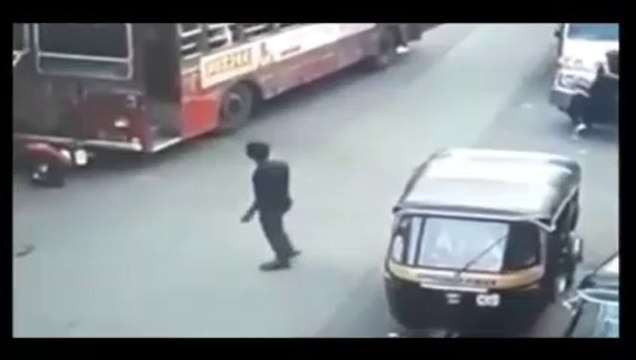 sakinaka bus accident in mumbai best bus-7AMJ2l1