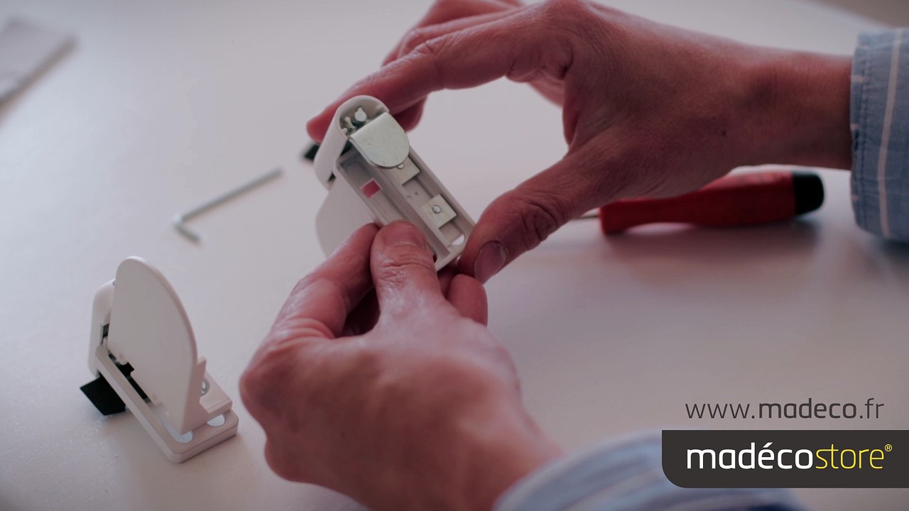 Montage store sans perçage  | Comment poser un store enrouleur avec une fixation sans perçage?