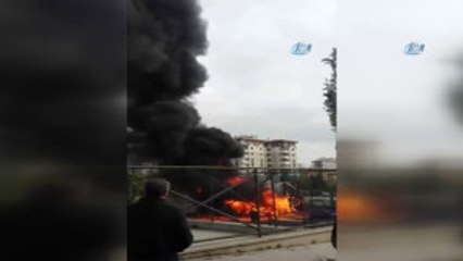Çocuk Parkı Alevlere Teslim Oldu...o Anlar Kamerada