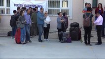 Izmir - Turizmin Kınalı Kuzuları, Staj Bölgelerine Asker Gibi Gönderildi