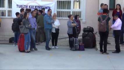 Download Video: Izmir - Turizmin Kınalı Kuzuları, Staj Bölgelerine Asker Gibi Gönderildi