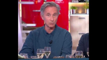 C à Vous : Thierry Lhermitte, sidéré d’apprendre que certains jeunes ne font pas la différence entre Emmanuel Macron et Marine Le Pen (vidéo)