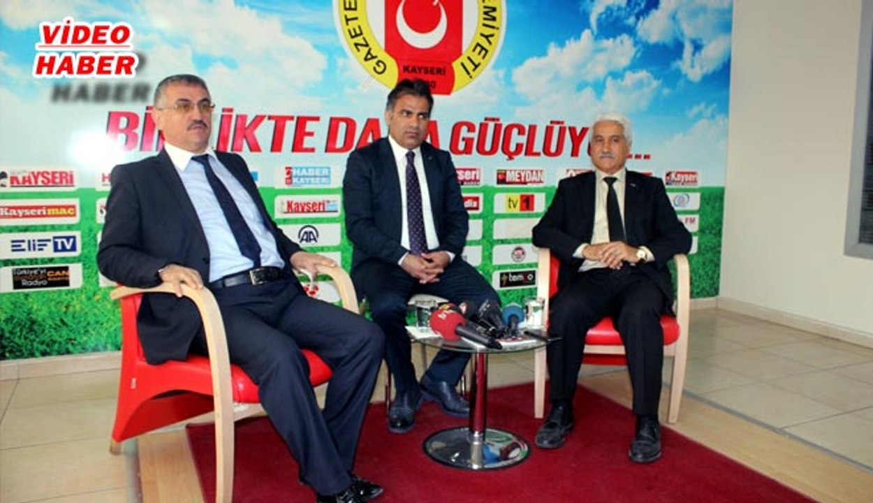 (2 MAYIS 2017) MERHUM GAZETECİ YUNUS BEKİR KABRİ BAŞINDA ANILACAK