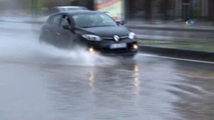 Sivas'ta Sağanak Yağış Etkili Oldu