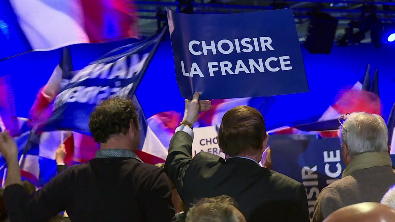Le Pen kupfert bei Fillon ab – kein Problem für den FN