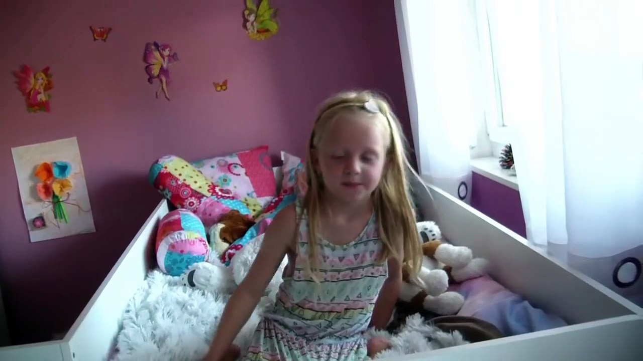 Défilé de Mode Toutes Mes ROBES Reine des neiges , Barbie etc..