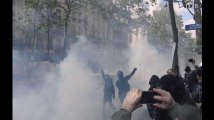 1er mai : de nouvelles images montrent la violence des heurts entre forces de l'ordre et manifestants