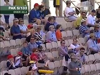 Abdul Razzaq Amazing Batting Against Australia