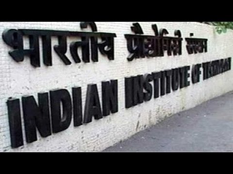 IIT, NIT dropouts reach over 4400 in three years : Smriti Irani