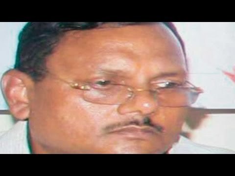 CBI raids Yadav Singh's Noida house