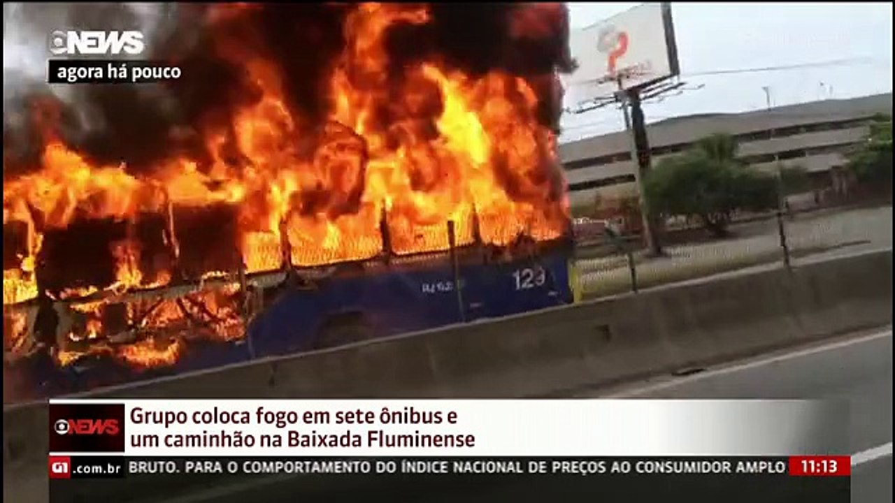 Grupo coloca fogo em sete ônibus e um caminhão na Baixada Fluminense