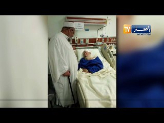 الشيخ علي عية يقوم بزيارة للعلامة أبو بكر الجزائري بالمدينة المنورة