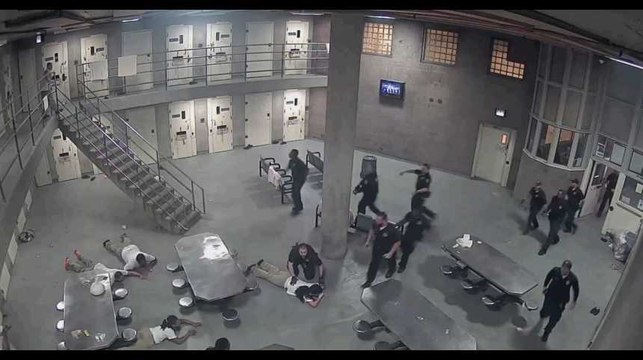 Des gardiens attaqués par des prisonniers très violents aux Etats-Unis (vidéo)