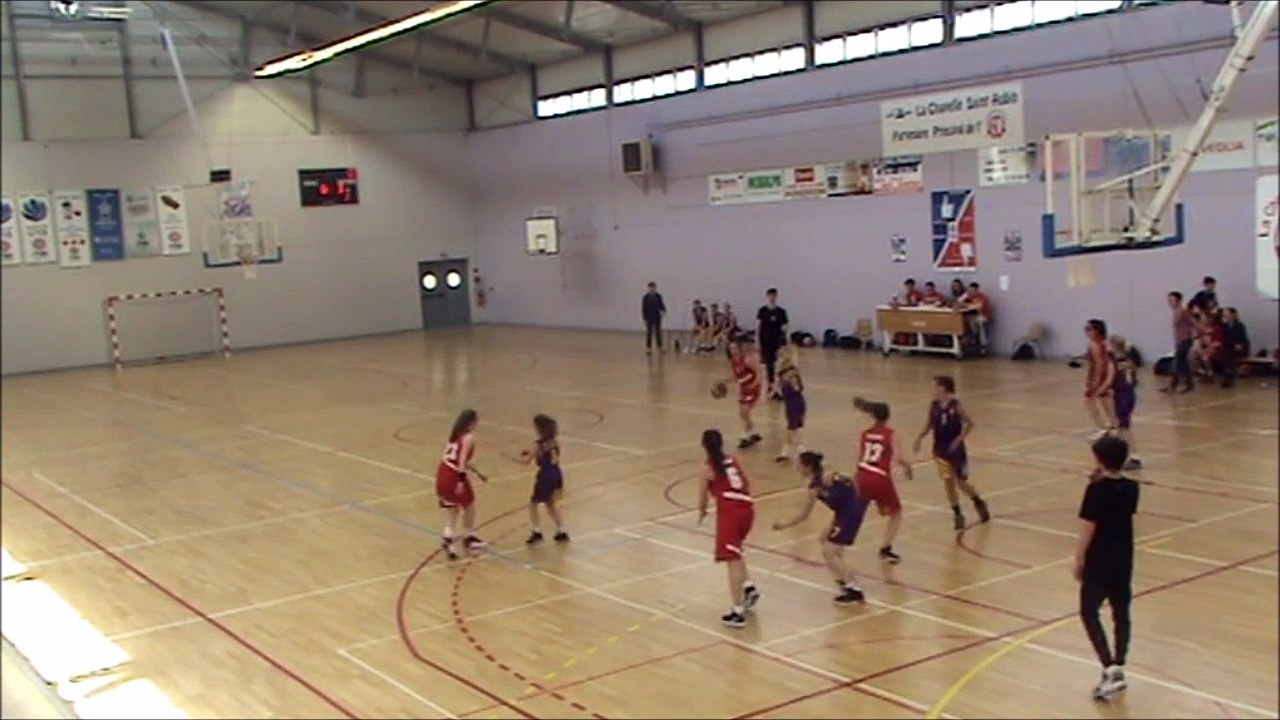 Blanc et Rouge Action : U15 Féminin ASCA - Neuville 29/04/2017