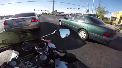 Pretty Girls Hiking In G STRINGS-iwTrD