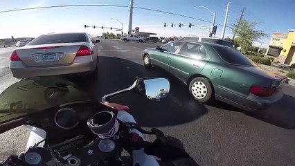 Pretty Girls Hiking In G STRINGS-iwTrDopM