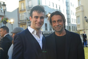 Watch Genius Season 3 Episode 2 : Chapter Two