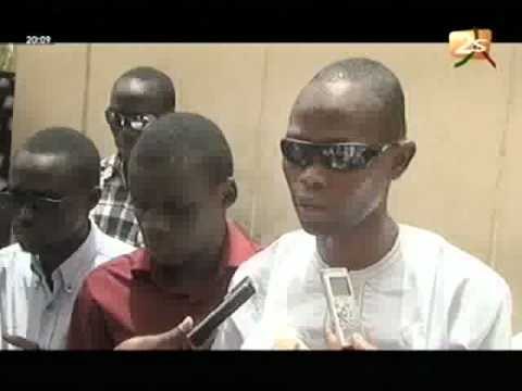 Les Bacheliers Non-voyants Promettent de Poursuivre leur Sit-in Si... - 21 Mai 2012