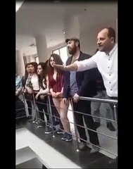 İhraç Edilen Akademisyen alkışlarla uğurlandı