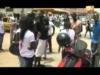 Hommage aux deux élèves du lycée machala morts dans un accident de la circulation