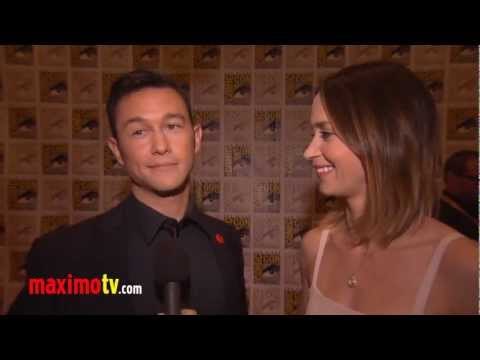 Joseph Gordon-Lewitt and Emily Blunt on LOOPER Comic-Con 2012