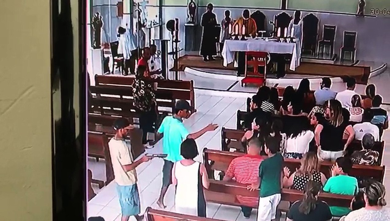 Assaltante Rouba Igreja