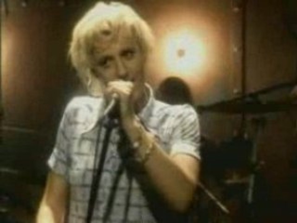 K's Choice - Not An Addict - on Stage