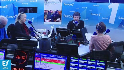 Selon Emmanuel Macron, Marine Le Pen veut créer un ordre des journalistes