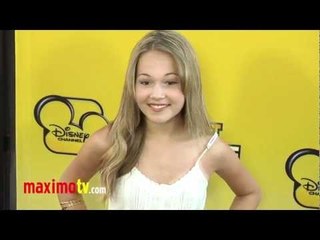 Kelli Berglund "Let It Shine" Premiere Arrivals - Maximo TV Red Carpet Video