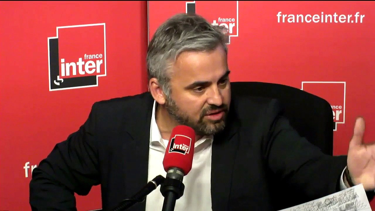 Alexis Corbière sur la position de Yanis Varoufakis : "Il aurait pu appeler à voter Jean-Luc Mélenchon Yanis !"
