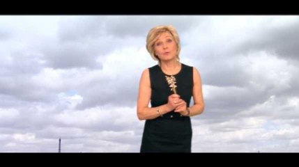 Evelyne Dhéliat fait son retour à la météo et émeut les internautes (Vidéo)