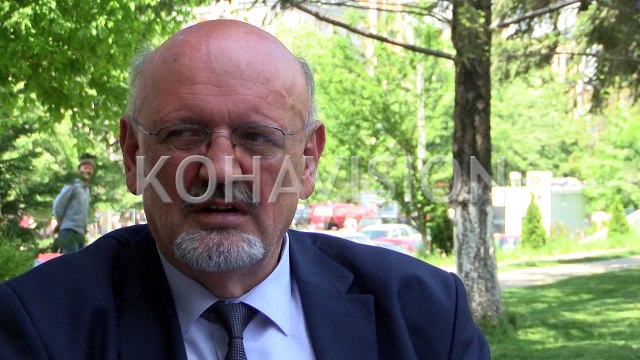 “Të gjithë kanë të drejtë” rreth avancimeve në Fakultetin e Mjekësisë