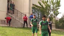 Bursaspor'da Yeni Teknik Direktör Adnan Örnek Ilk Antrenmanına Çıktı