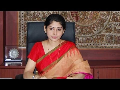 IAS Smita Sabharwal sues 'Outlook' for calling her 'eye candy'