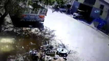 Forkliftin Yıktığı Duvarın Altında Kalarak Can Verdi... O Anlar Kamerada