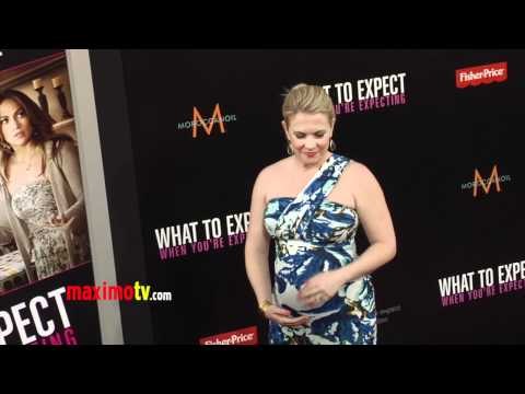 Melissa Joan Hart Pregnant Belly What to Expect When You're Expecting Premiere