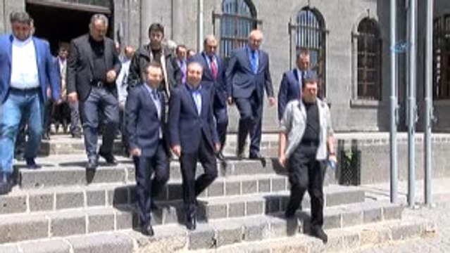 AK Parti Genel Başkan Yardımcısı Mehdi Eker: Ak Parti Çok Mutlu, Çok Mesut