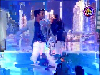 Check out Kubra Khan’s Dance on Tutti Fruti Song in a Live Show