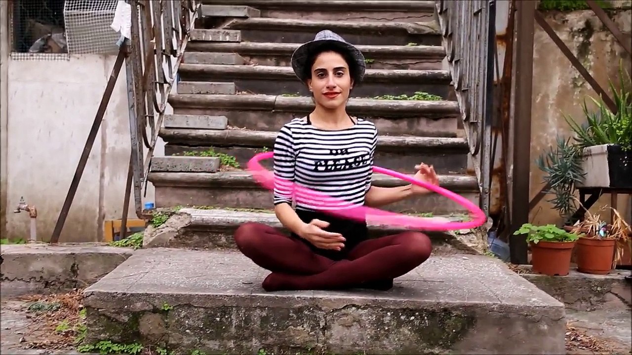 ריקוד הולה הופ- שיעורי הולה הופ עם ליאורה יצחקי - Hula Hoop Dance