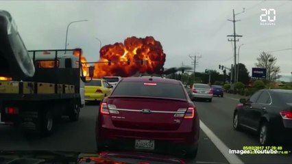 États-Unis: Un avion s'écrase sur un boulevard en plein embouteillage