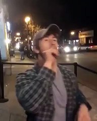 Exploit : Il réalise un flip avec sa cigarette !