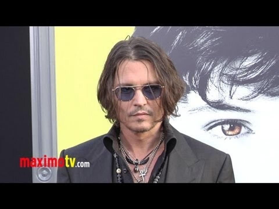 "Dark Shadows" Premiere Johnny Depp, Michelle Pfeiffer, Chloe Grace Moretz