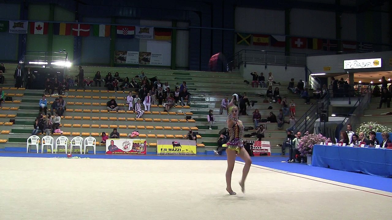 DI SIENA REBECCA - CERCHIO -S2 CAMPIONATO NAZIONALE INDIVIDUALE GOLD AREZZO