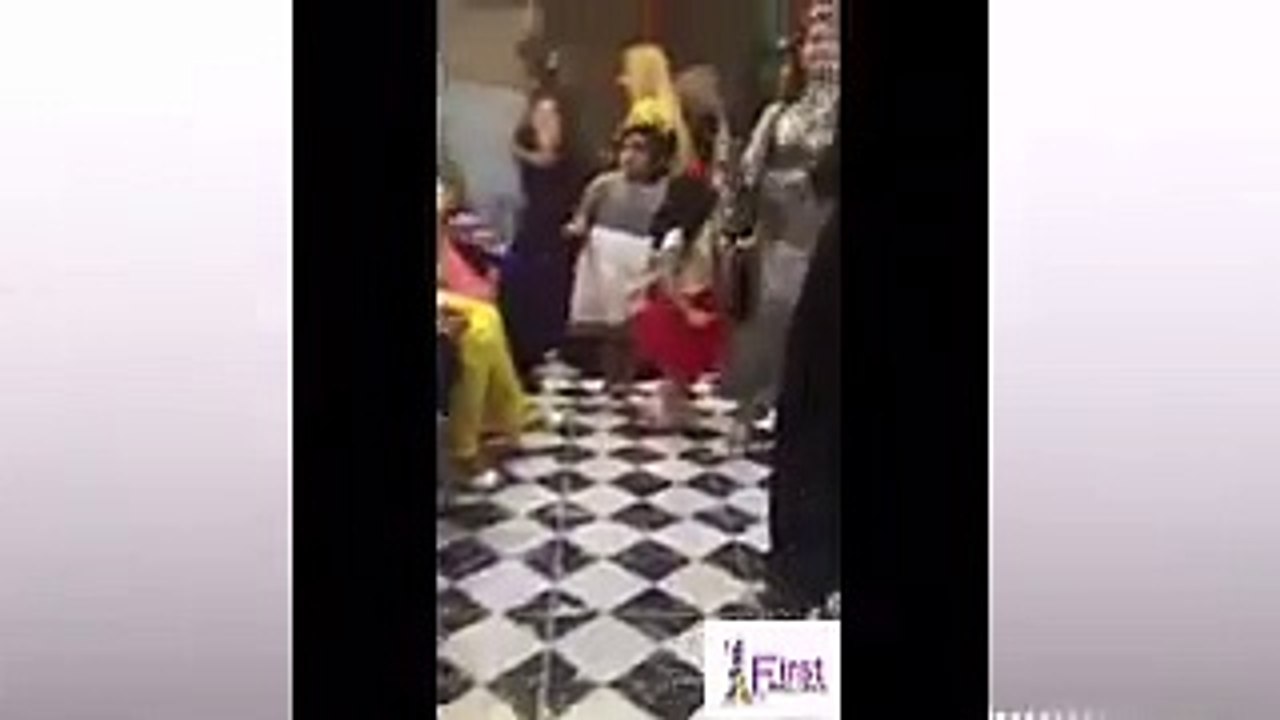 آنٹی کا گرما گرم ماحول